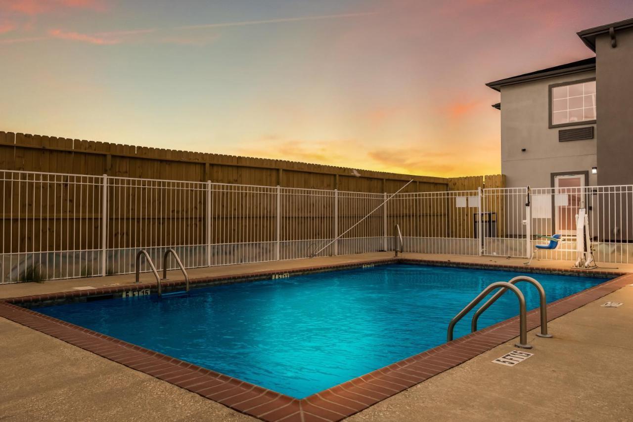 Red Roof Inn & Suites Lake Charles Ngoại thất bức ảnh