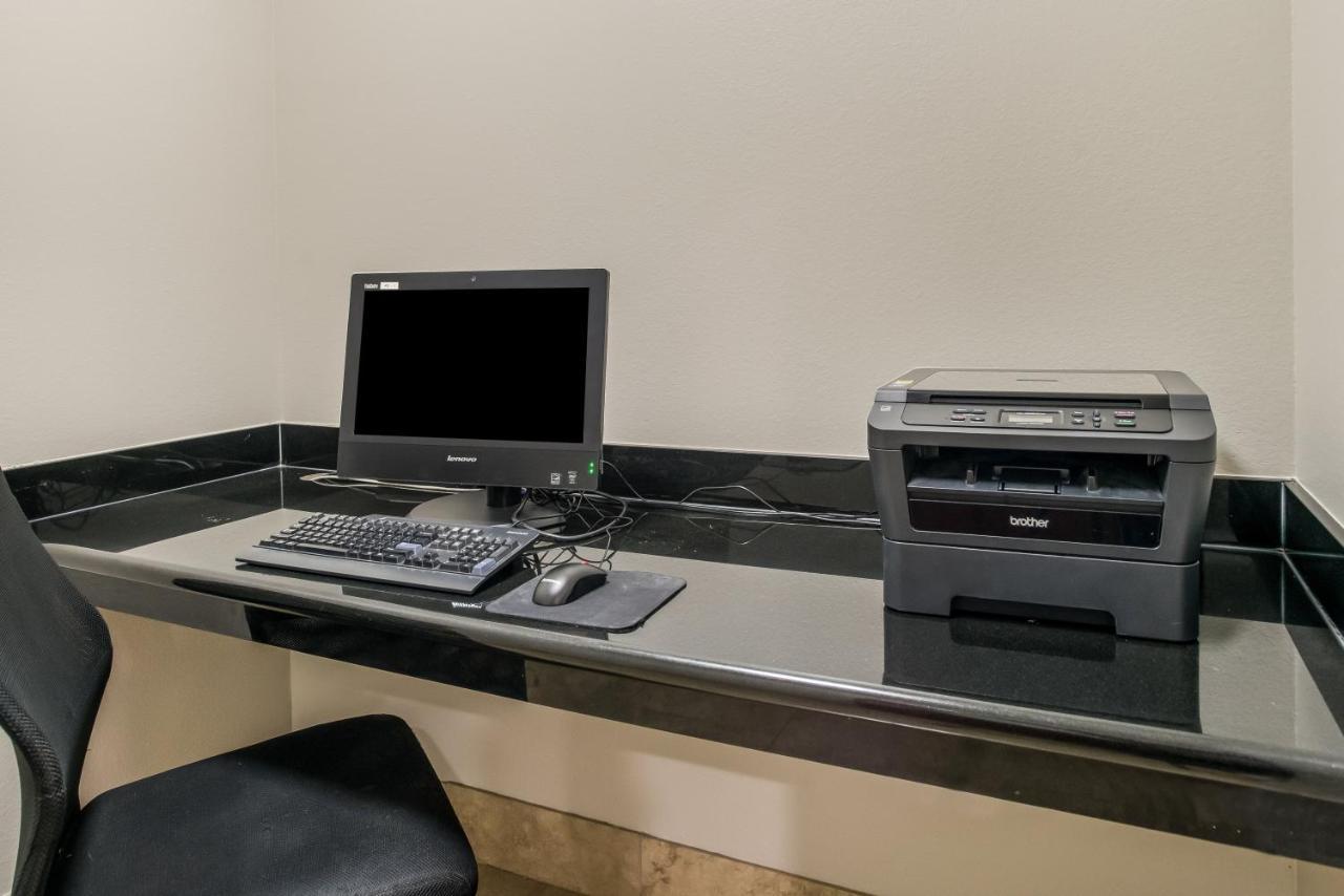 Red Roof Inn & Suites Lake Charles Ngoại thất bức ảnh