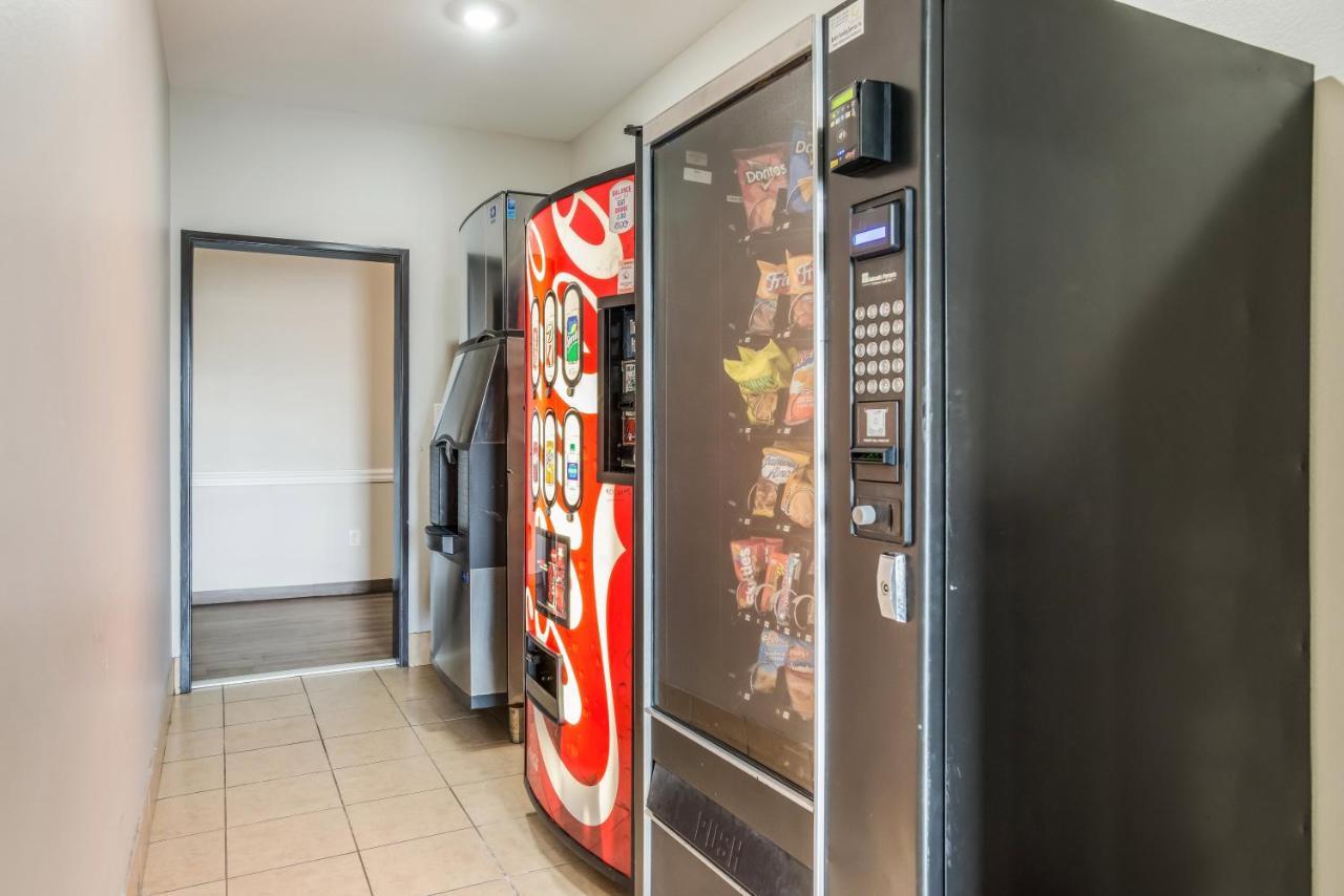 Red Roof Inn & Suites Lake Charles Ngoại thất bức ảnh