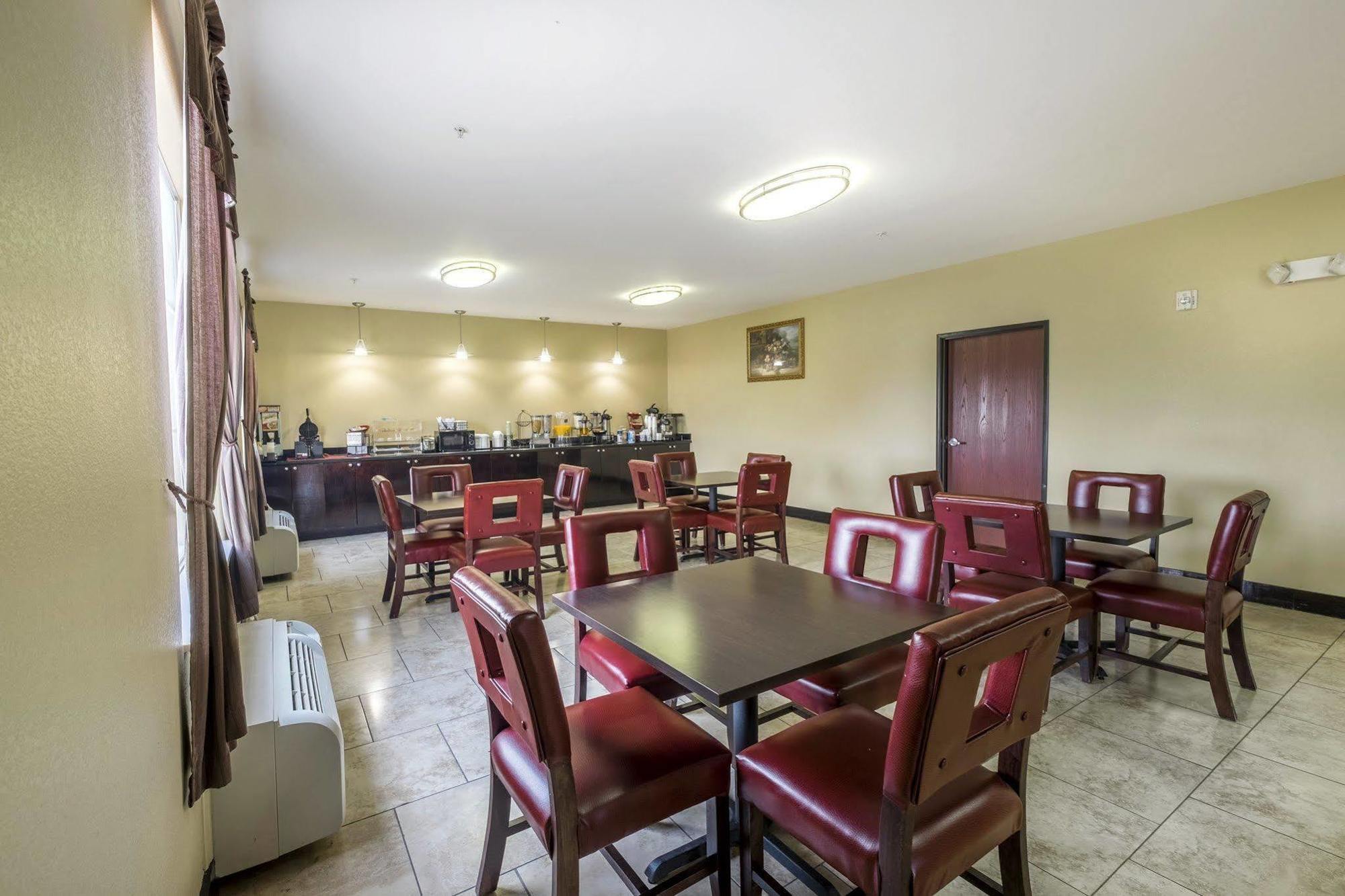 Red Roof Inn & Suites Lake Charles Ngoại thất bức ảnh